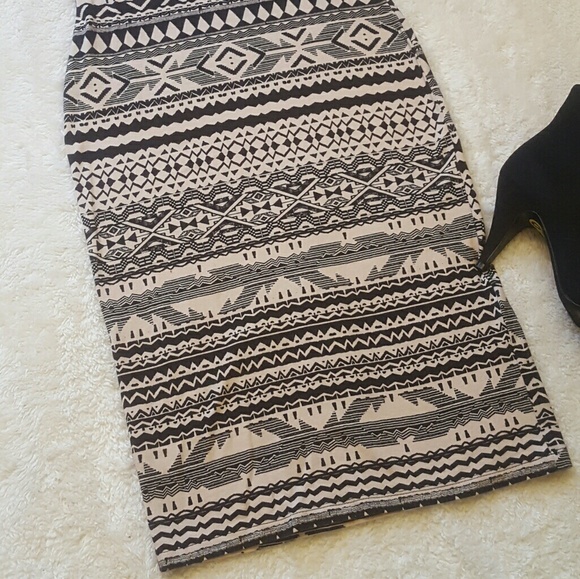Aztec Print Bodycon Dress - Picture 2 of 5